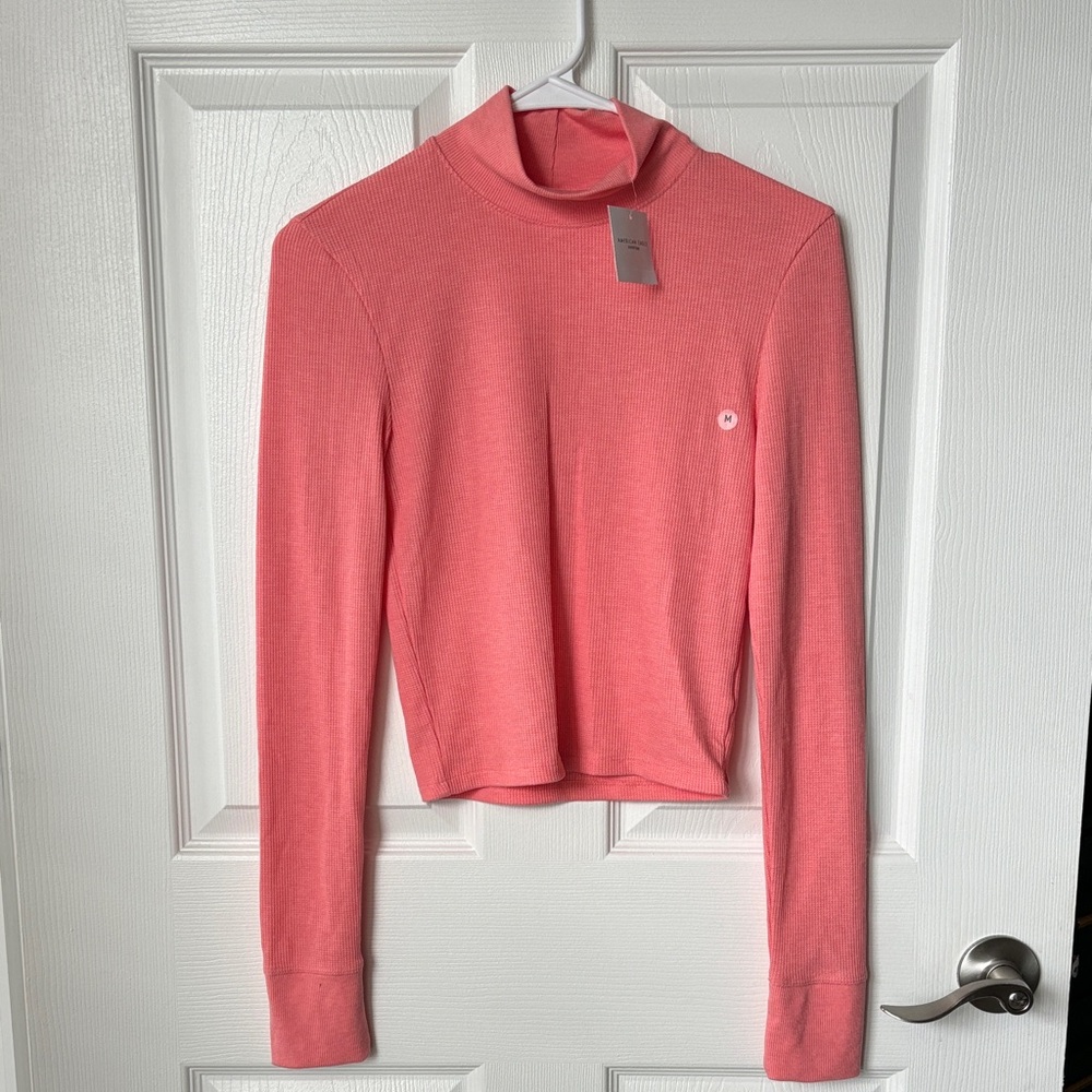 American Eagle Outfitters Coral Long Sleeve Tee